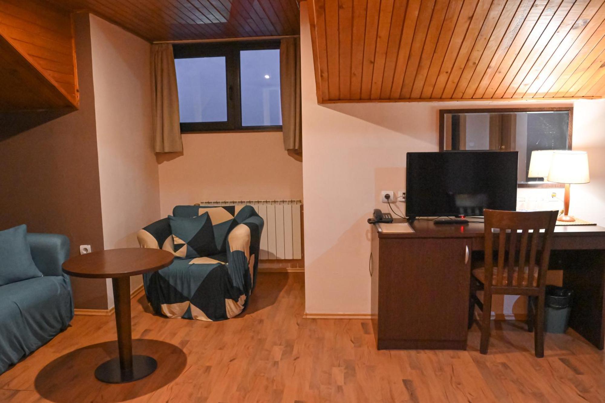 בנסקו Hotel Ida מראה חיצוני תמונה